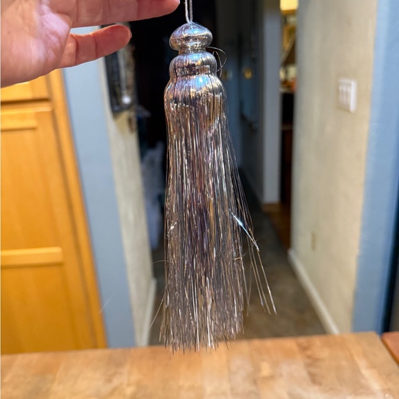 Vintage Silver Tassel Ornaments set of 4 Christmas Tree Decor Holiday - Picture 7 of 8